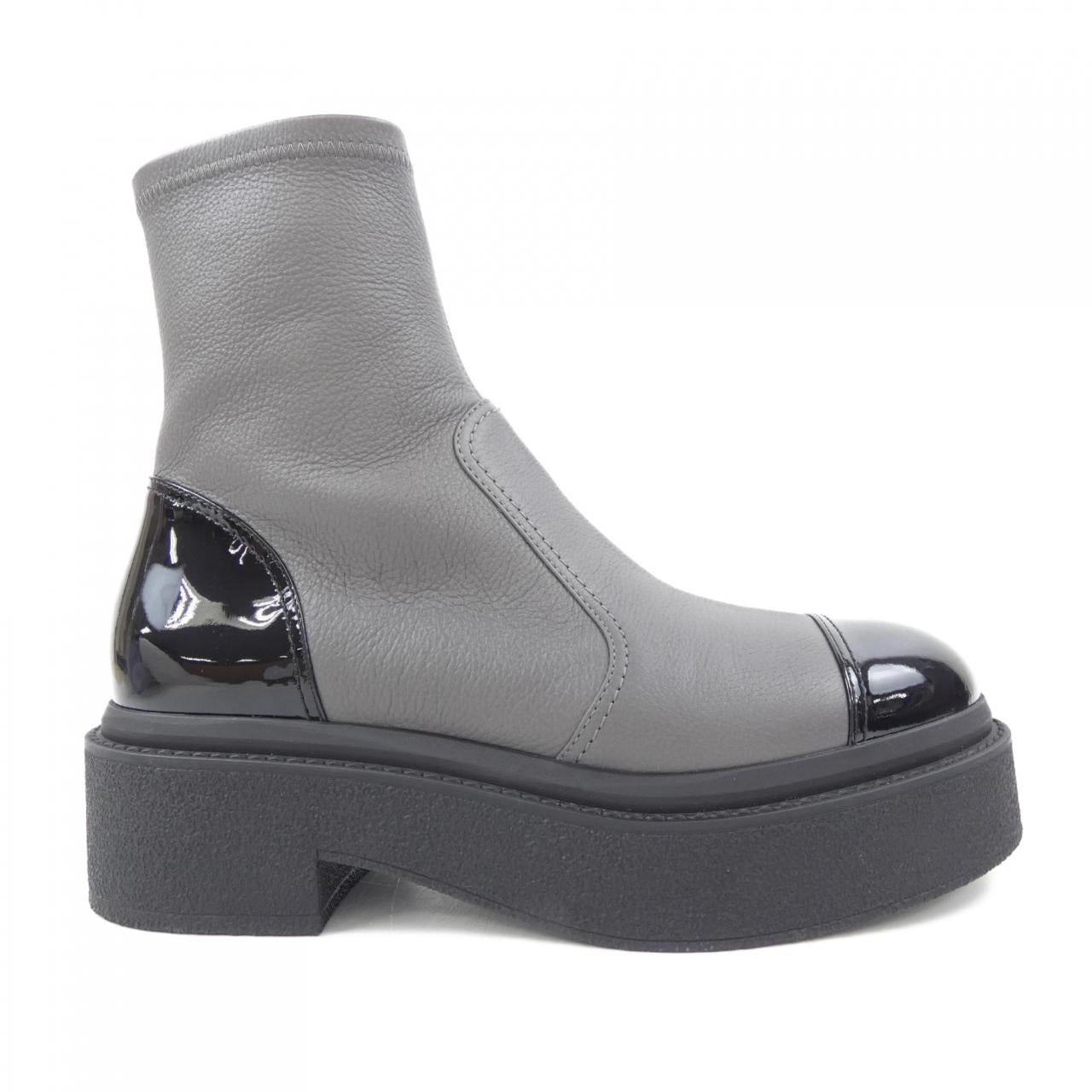 Chanel G45329B14510 Grained Calfskin Patent Calfskin Short Boots