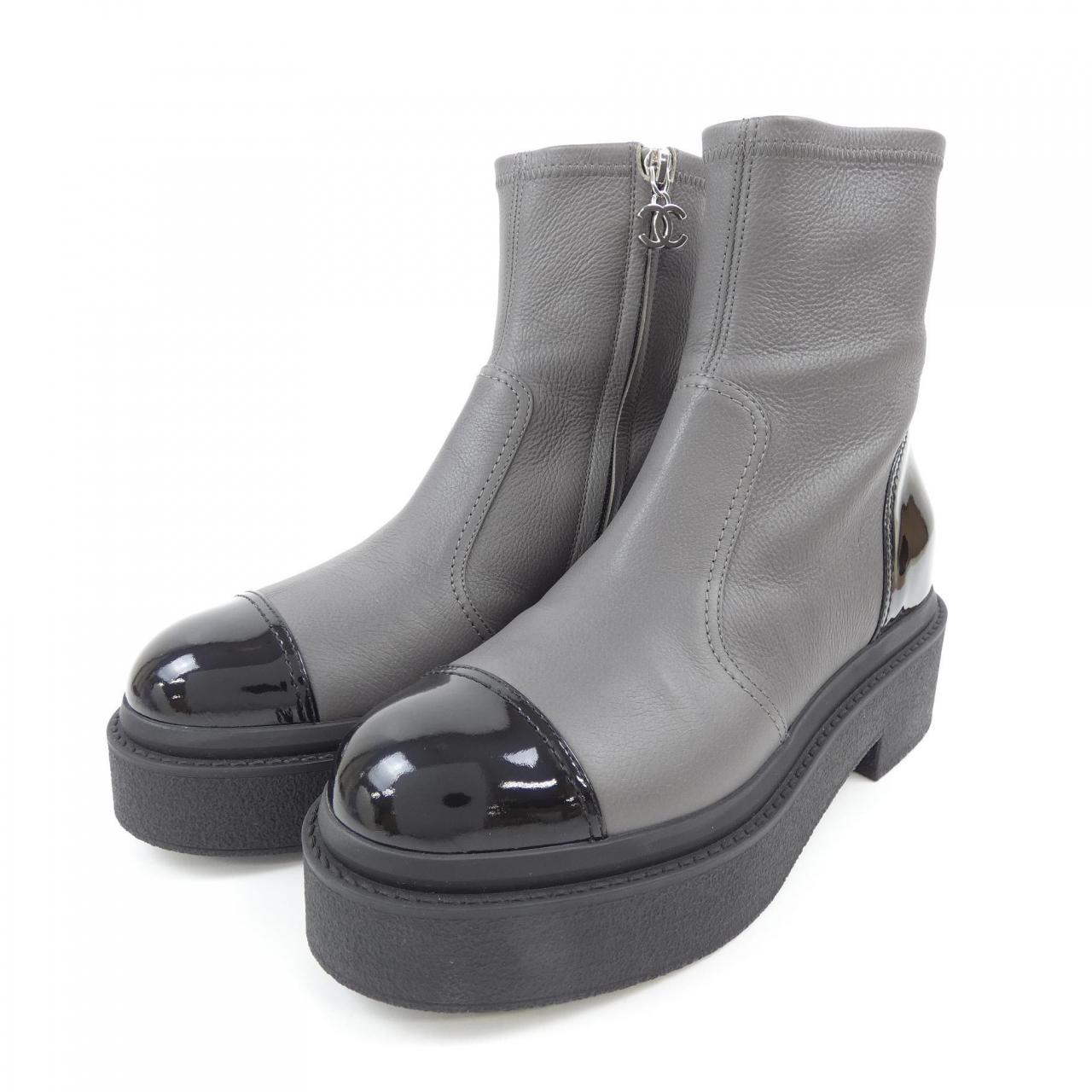 Chanel G45329B14510 Grained Calfskin Patent Calfskin Short Boots