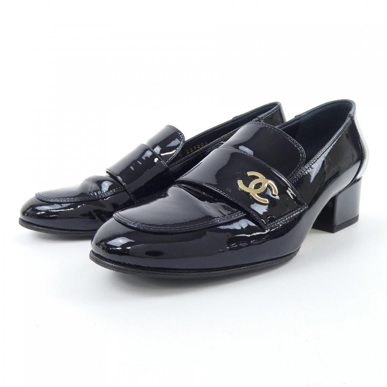 Chanel G39006X56601 Patent Calfskin Loafers