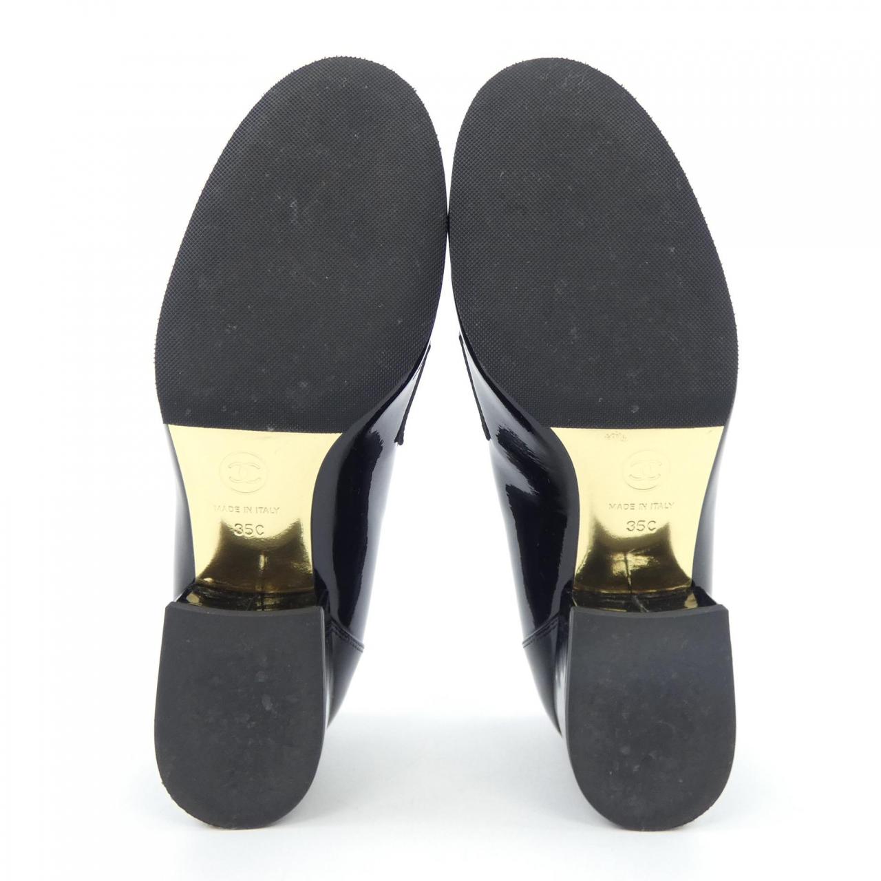Chanel G39006X56601 Patent Calfskin Loafers