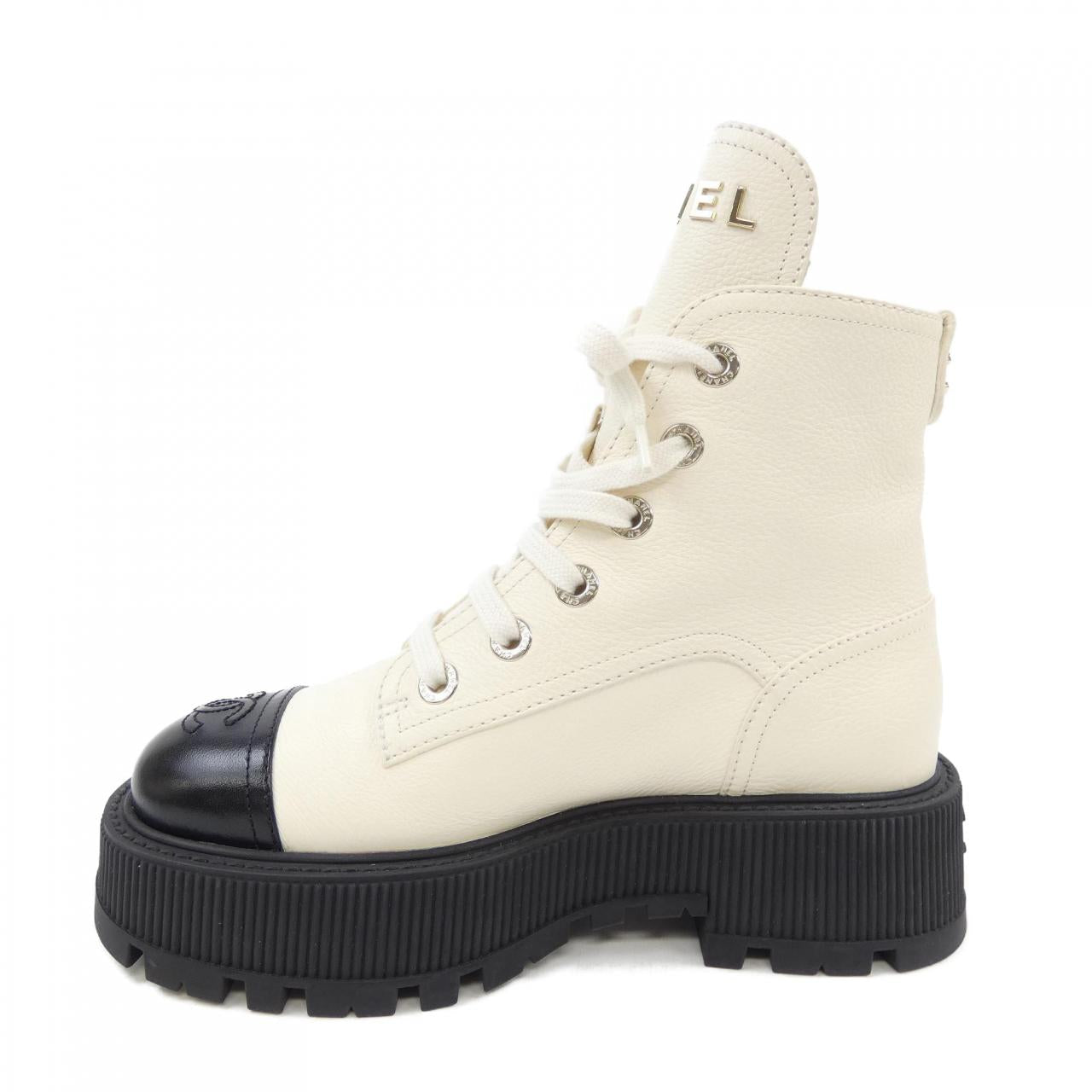 Chanel G45124B14018 Grained Calfskin Shiny Calfskin Lace-up Boots
