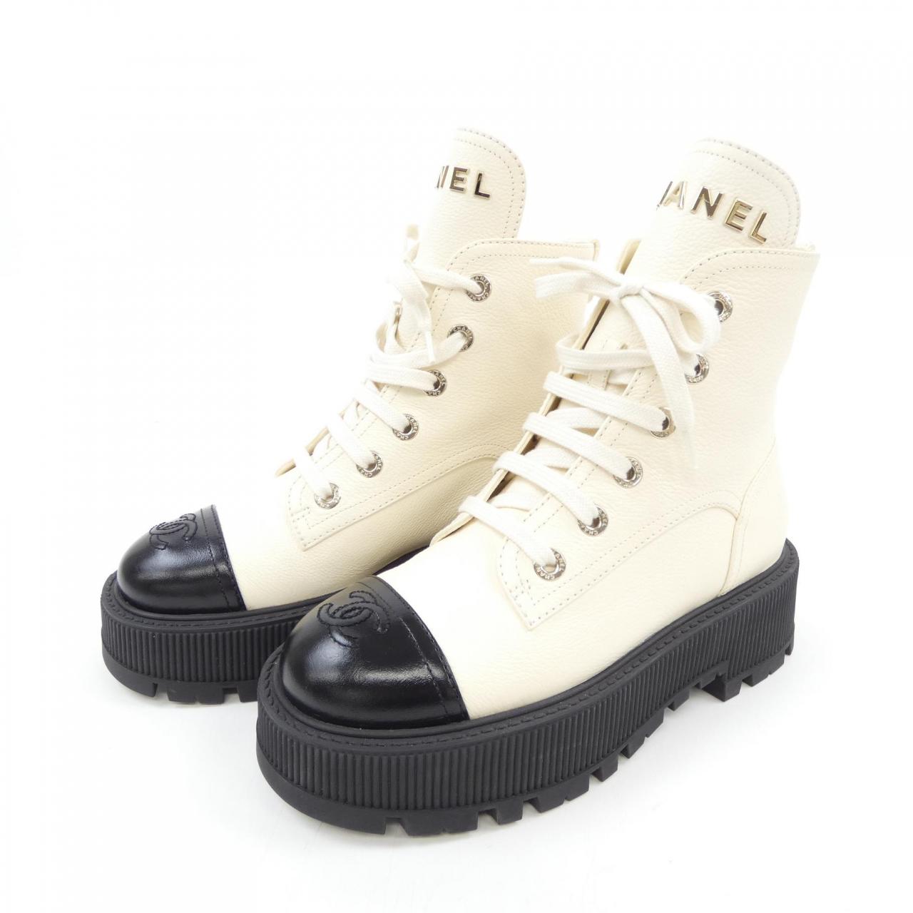 Chanel G45124B14018 Grained Calfskin Shiny Calfskin Lace-up Boots