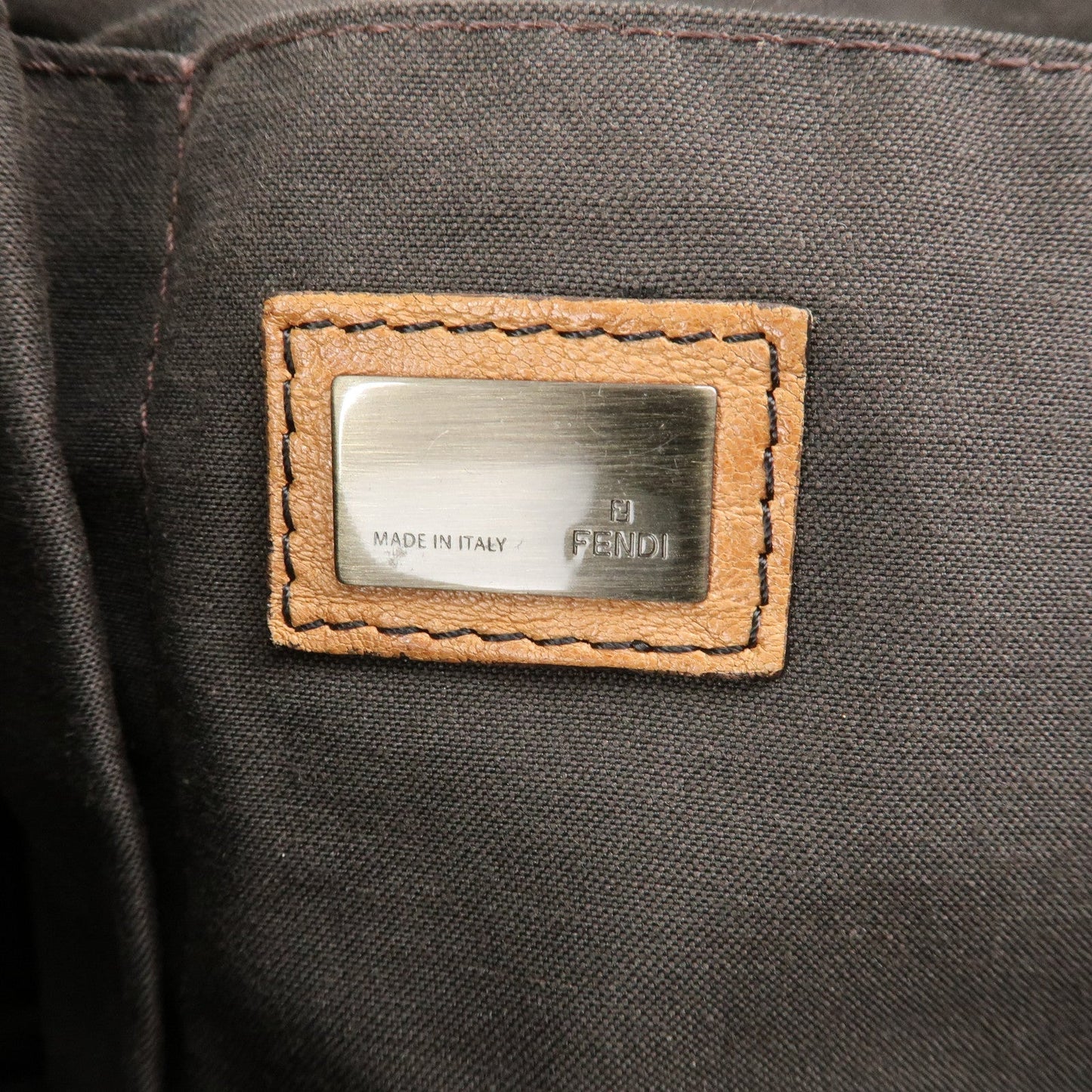 FENDI Leather Patent Leather Chain Shoulder Bag Brown 8BR563  d
