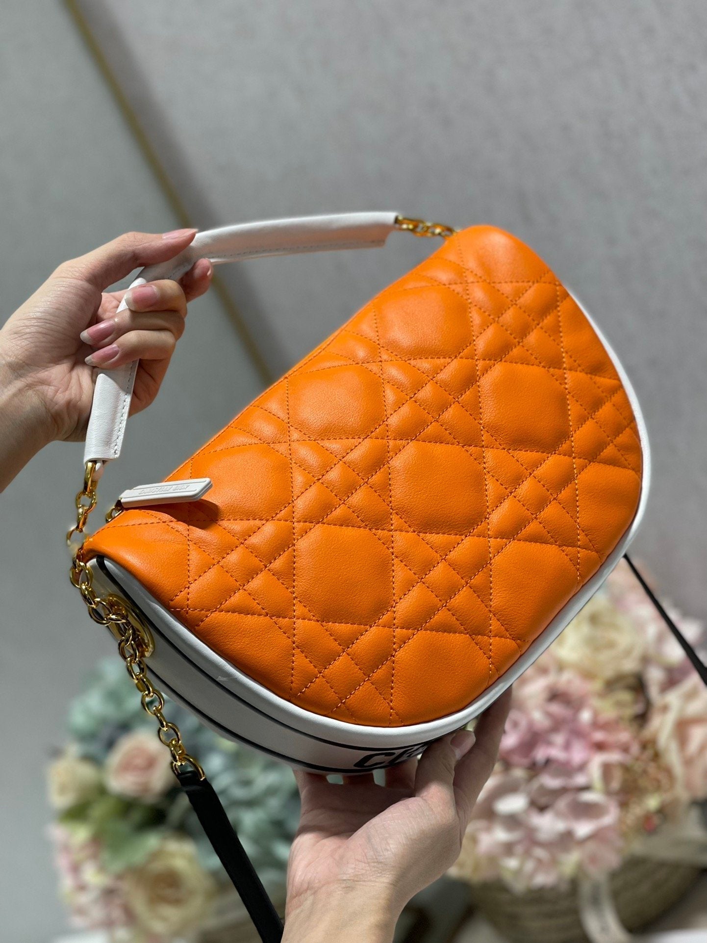 Top Quality MeTop Qualityum Vibe Hobo Bag, Orange Handbags, Crossbody Bags, 30cm CD