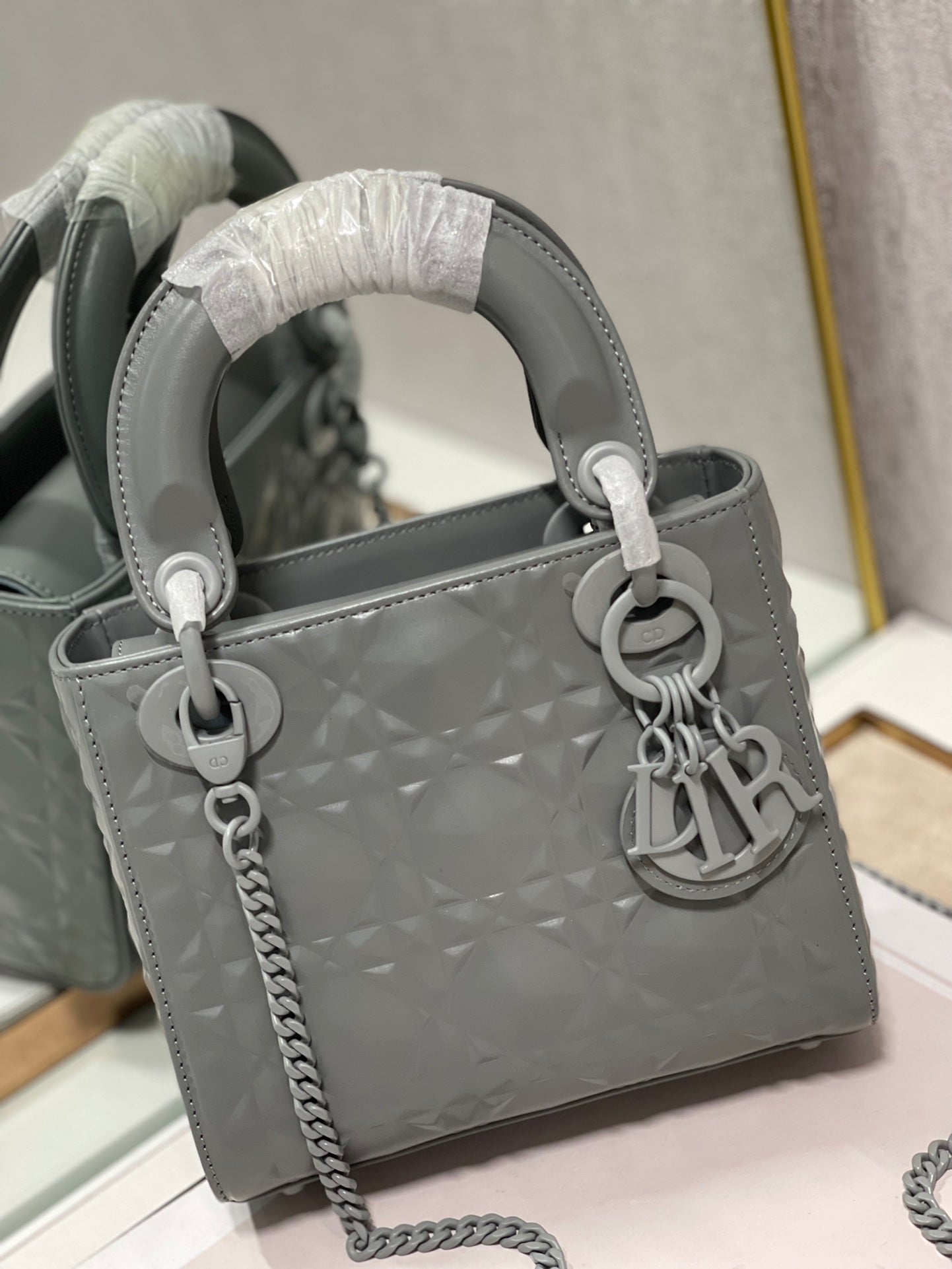 Top Quality Mini Lady Bag, Dark Grey, For Women Womens Handbags, Crossbody Bags, 17cm CD