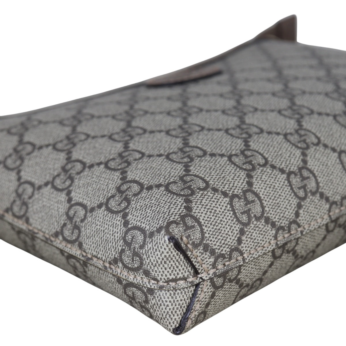 Gucci GG Supreme Interlocking G Messenger