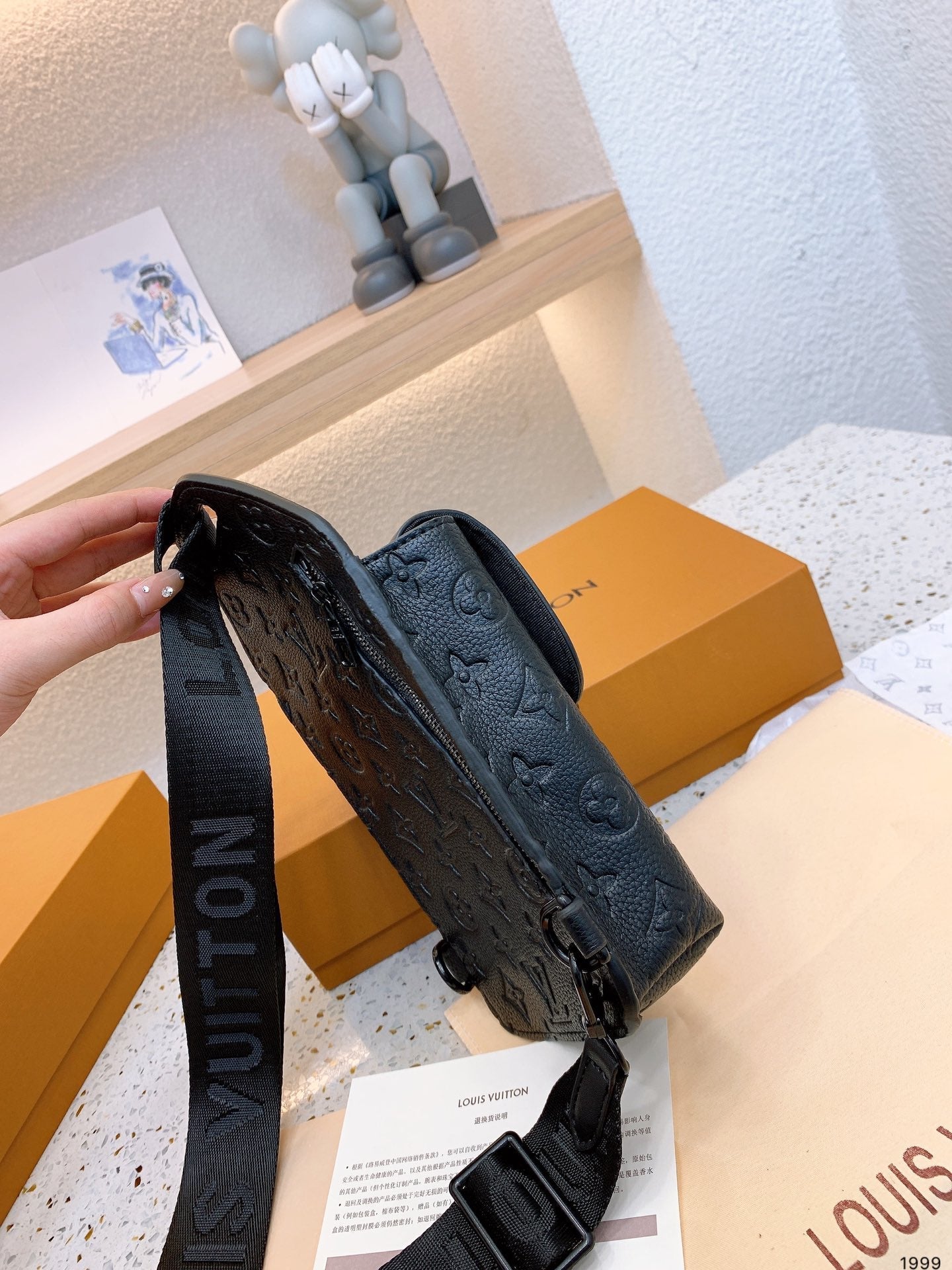 EN - New 1:1 rep Lux Bags LUV 548
