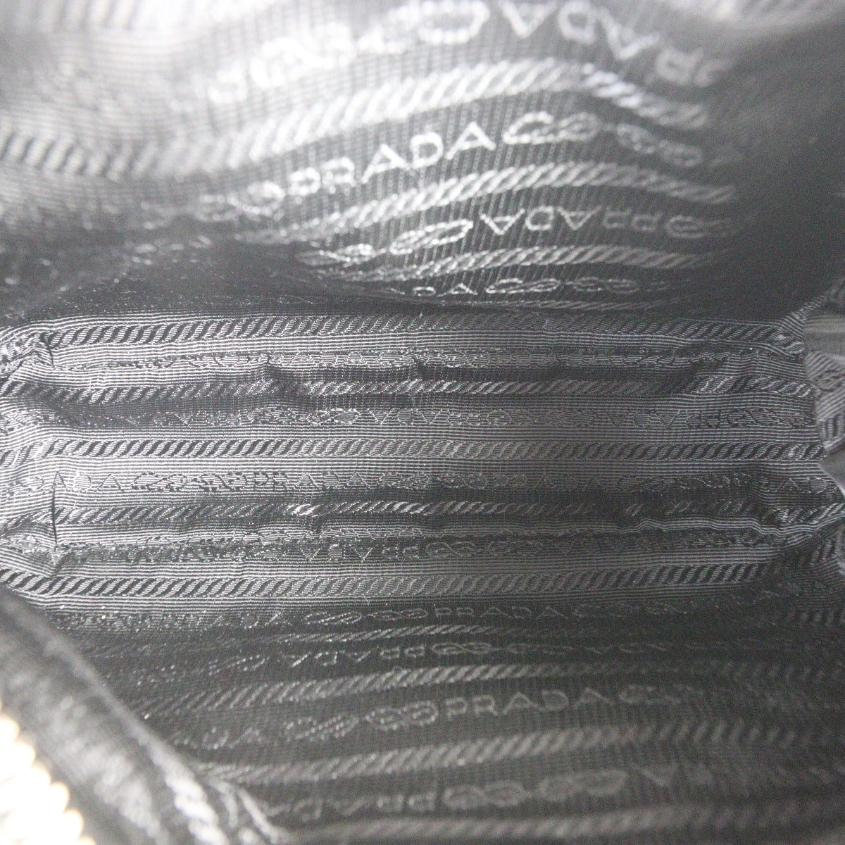Prada Re-Edition 2005 Tessuto Shoulder Bag
