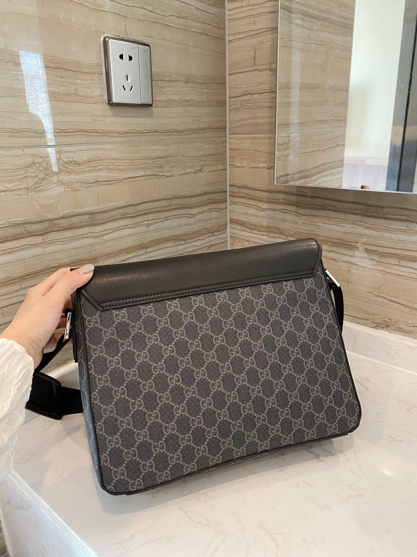 EN - New 1:1 rep  Bags GCI 214