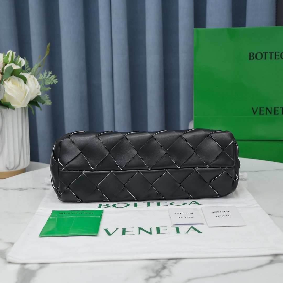 Top Quality MeTop Qualityum Intrecciato Tote Bag Black, For Women, Bags 17.3in/44cm 630817VMAY32544