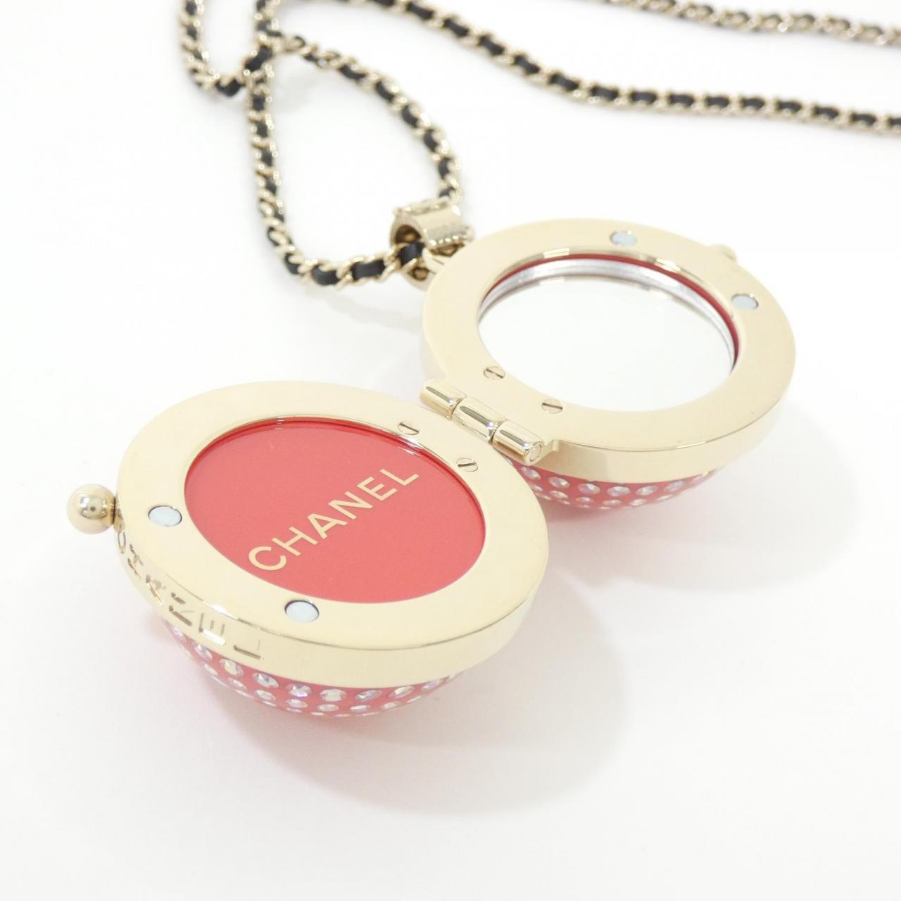 Chanel AB7380 Calf Necklace