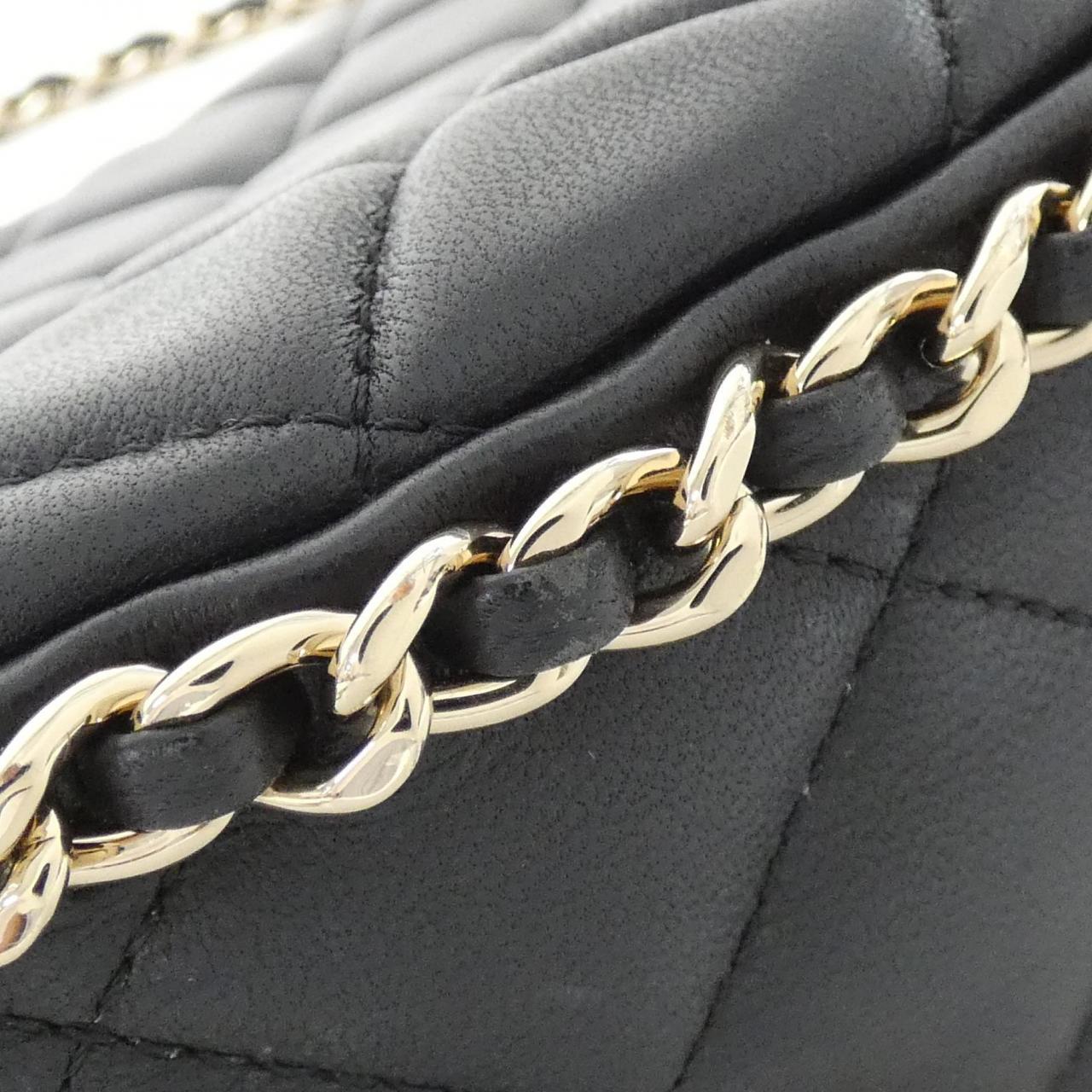 Chanel AS3917 Lambskin Shoulder Bag