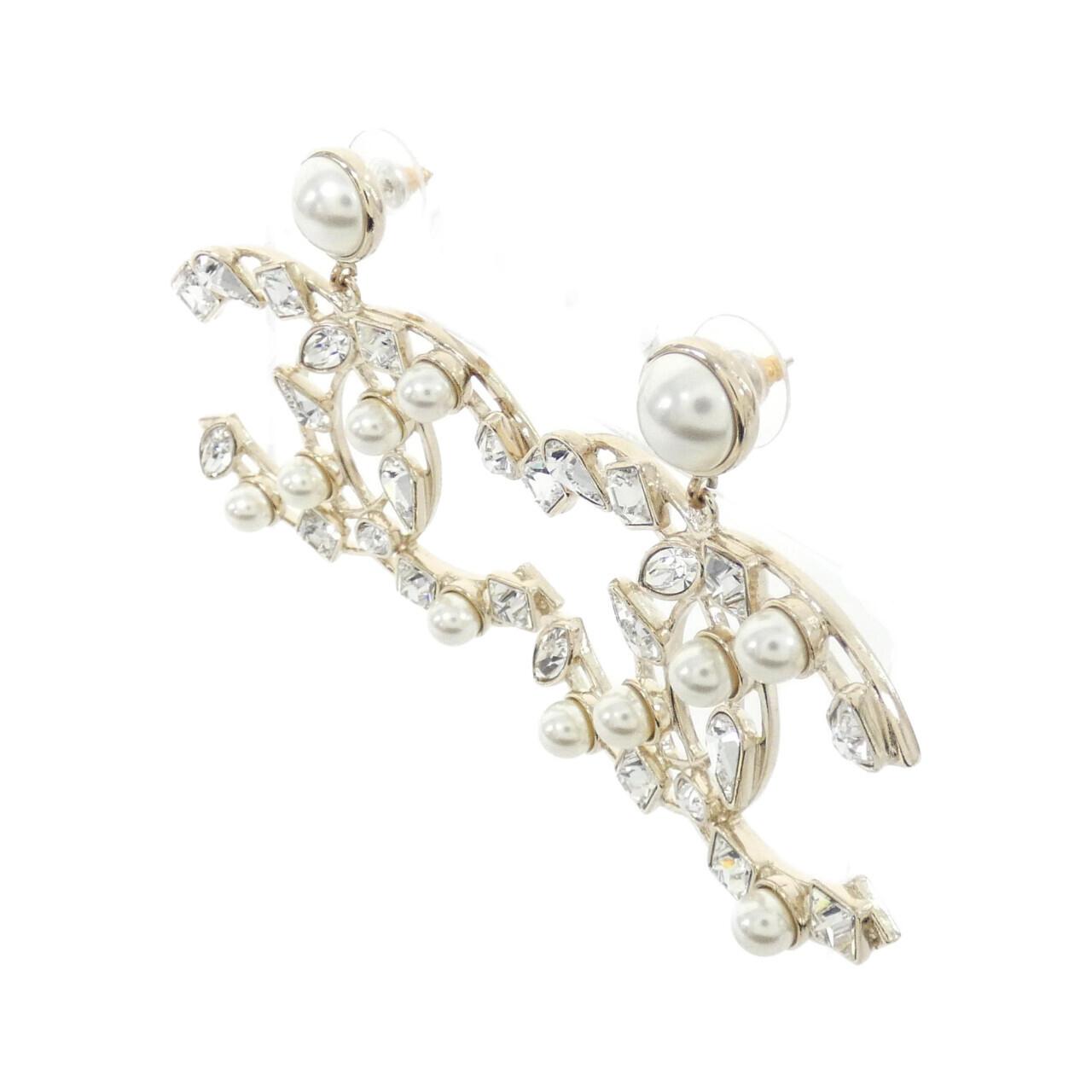 Chanel   Pearl Earrings