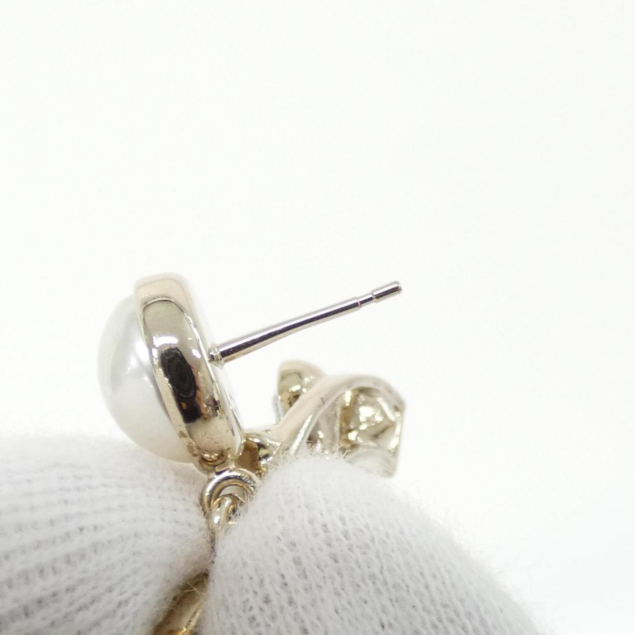 Chanel   Pearl Earrings