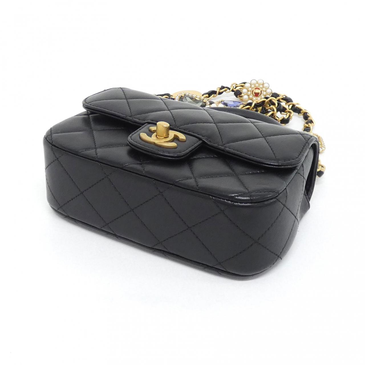 Chanel AS4370 Lambskin Shoulder Bag