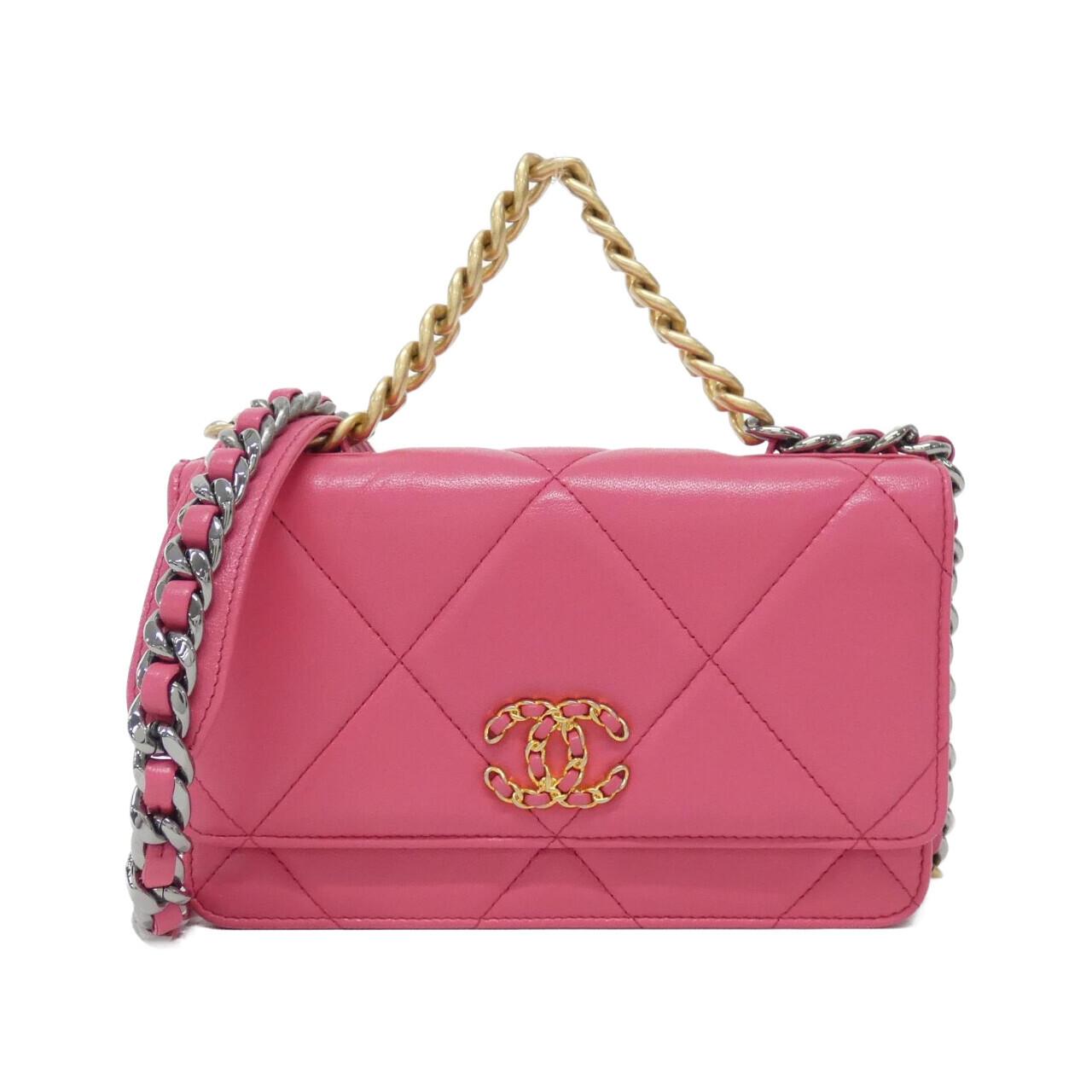 Chanel Chanel19 Lambskin Wallet