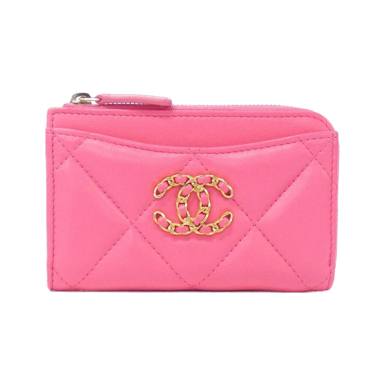 Chanel Chanel 19 Lambskin Card Case
