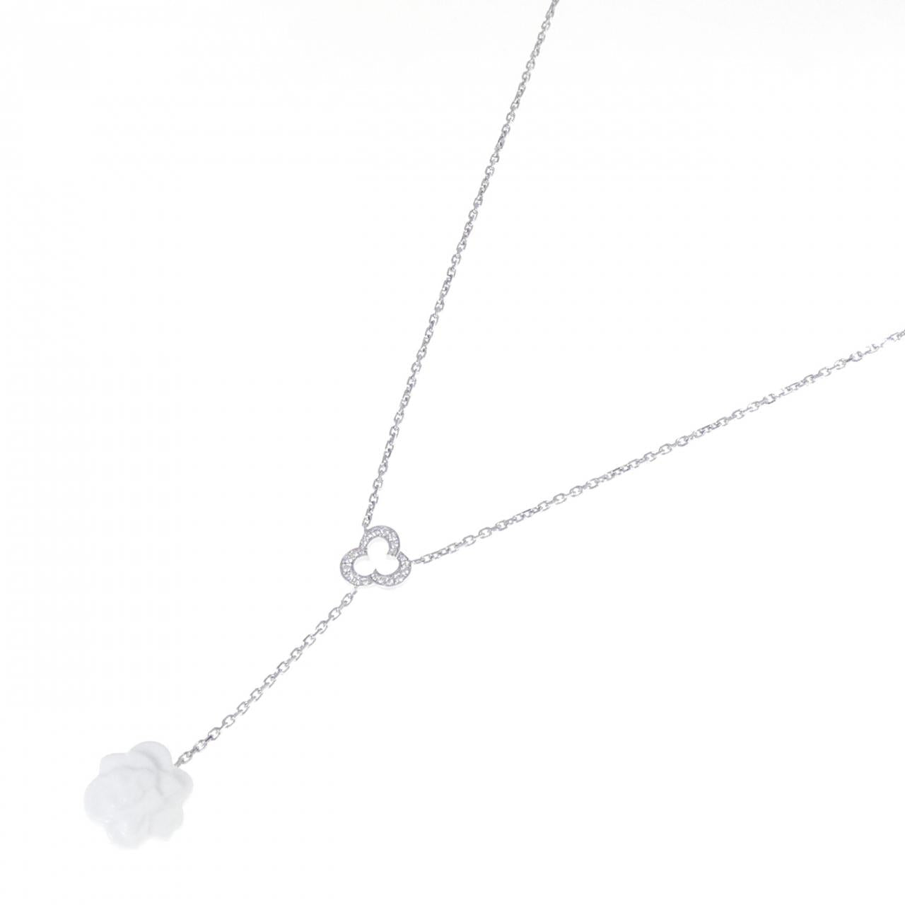 Chanel Camelia 750 White Gold Necklace