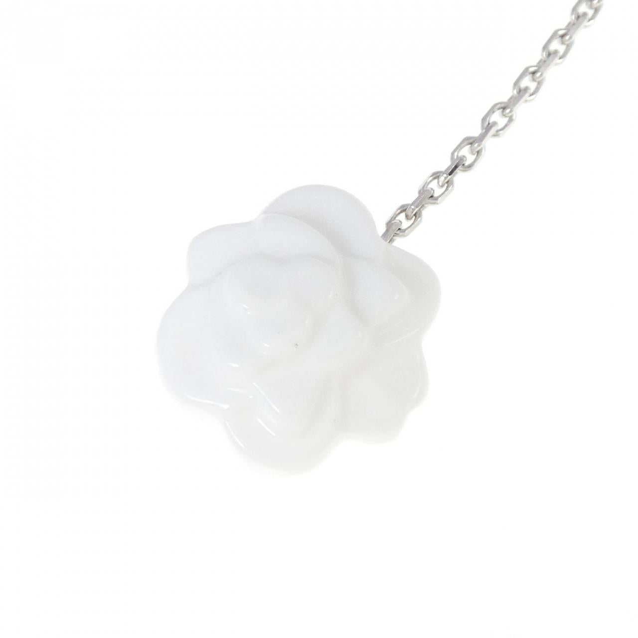 Chanel Camelia 750 White Gold Necklace