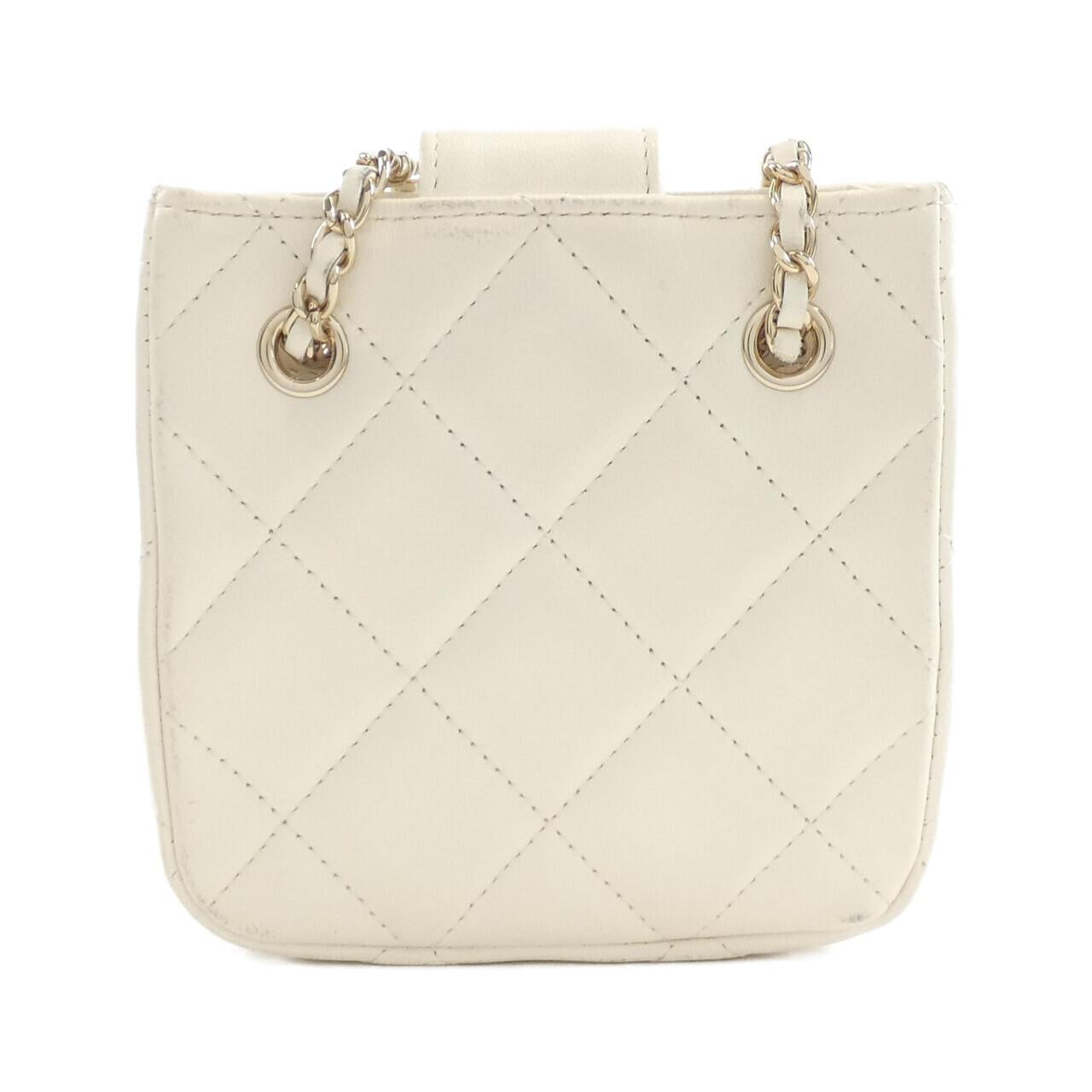 Chanel AP2547 Lambskin Chain Clutch