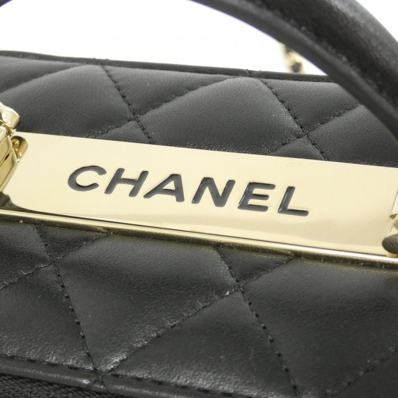 Chanel AP1472 Lambskin Shoulder Bag