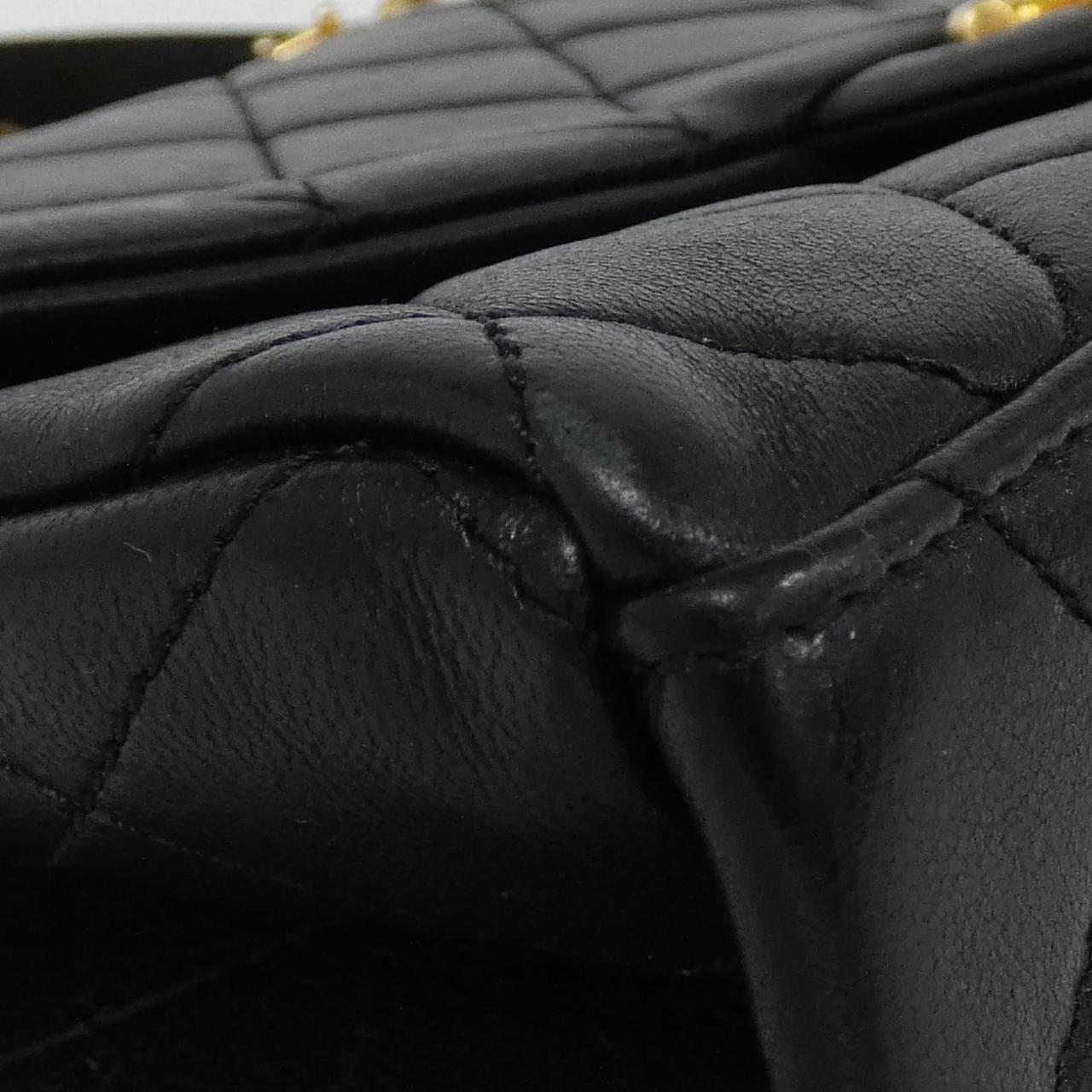 Chanel AS3897 Lambskin Shoulder Bag