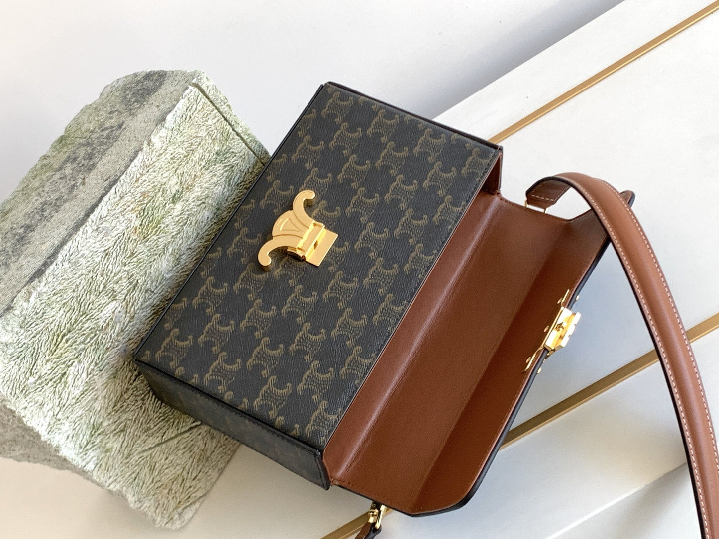 Top Quality Box Triomphe Bag In Triomphe Canvas Brown For Women 9in/22cm 