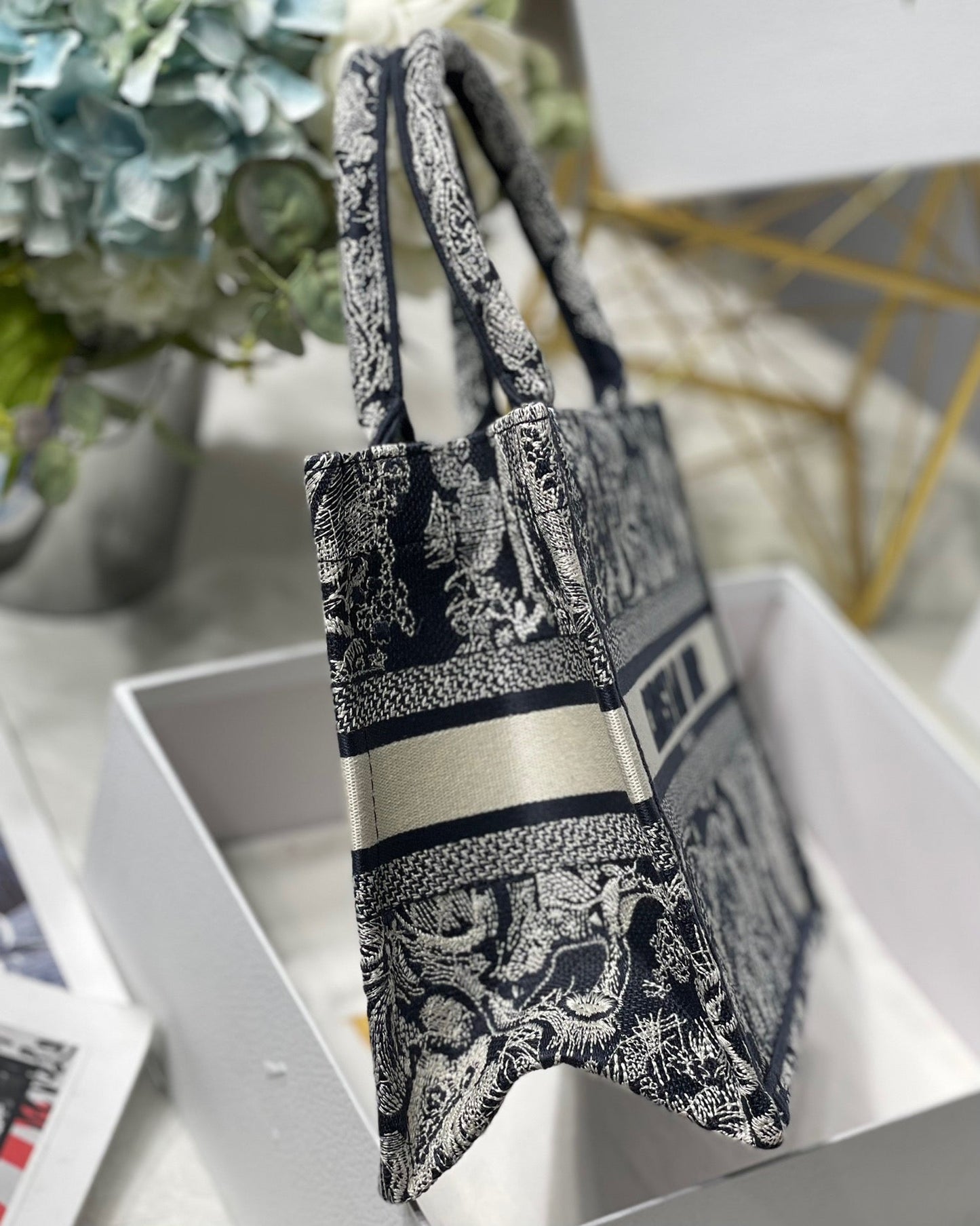 Top Quality Small Book Tote Blue, For Women, Womens Handbags 26.5cm/10.5in CD M1265ZRGO_M928