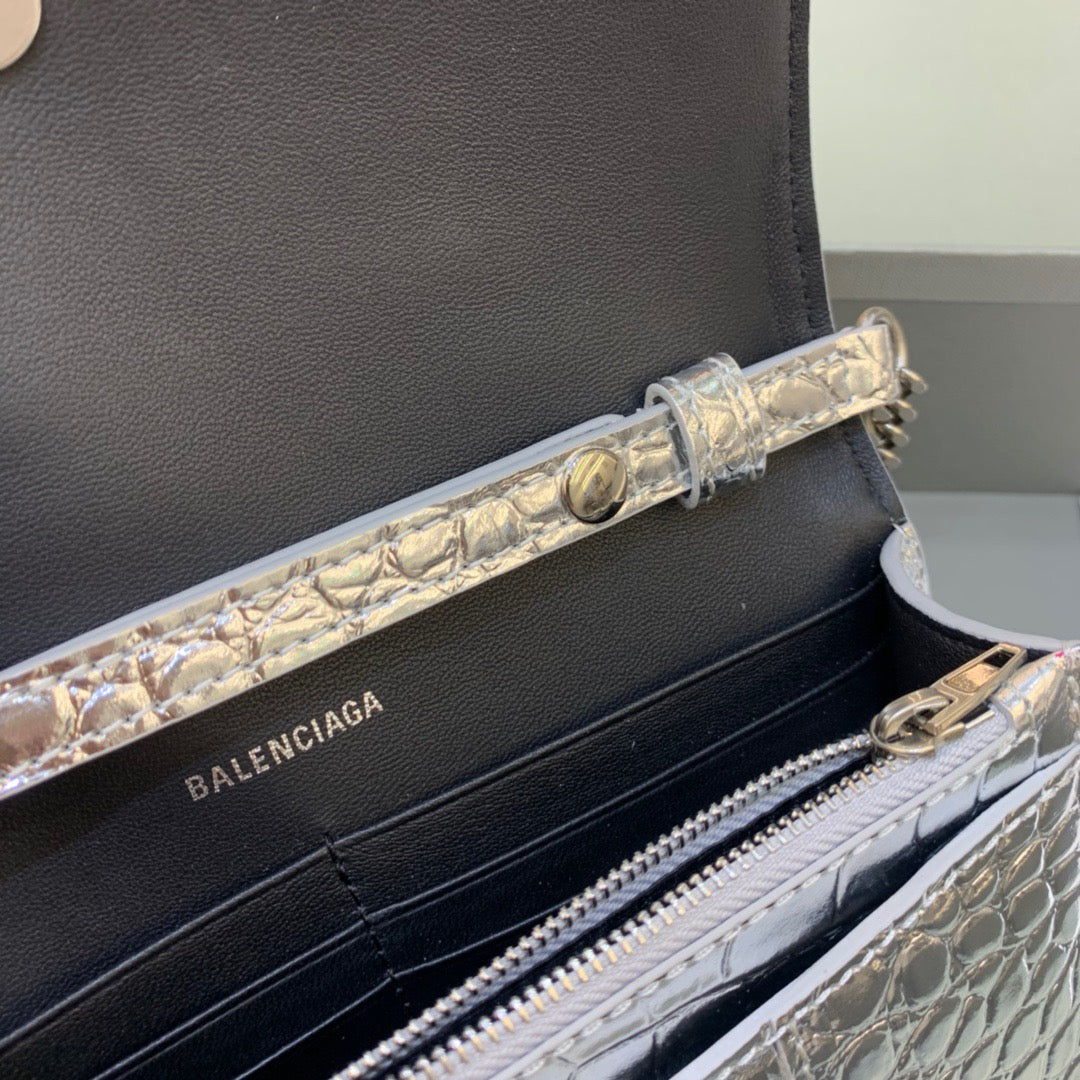 Top Quality Hourglass Wallet On Chain in Sliver, For Women,  Bags 7.6in/19cm 6560501S4CY8110