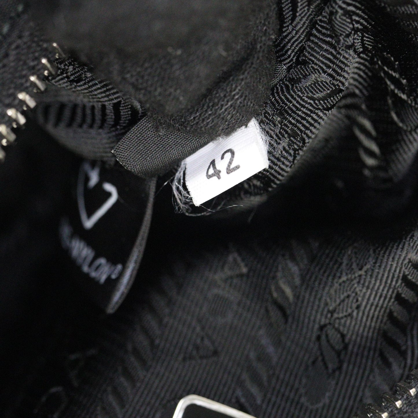 Prada Re-Edition 2005 Tessuto Mini Bag