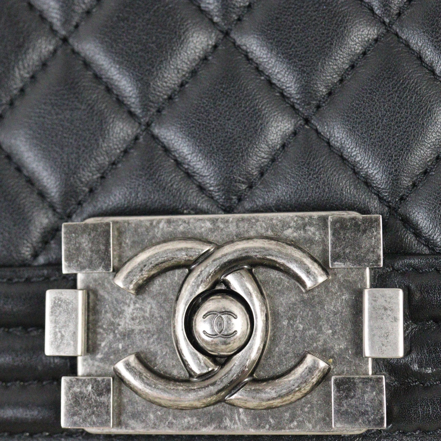 Chanel Boy Old Medium