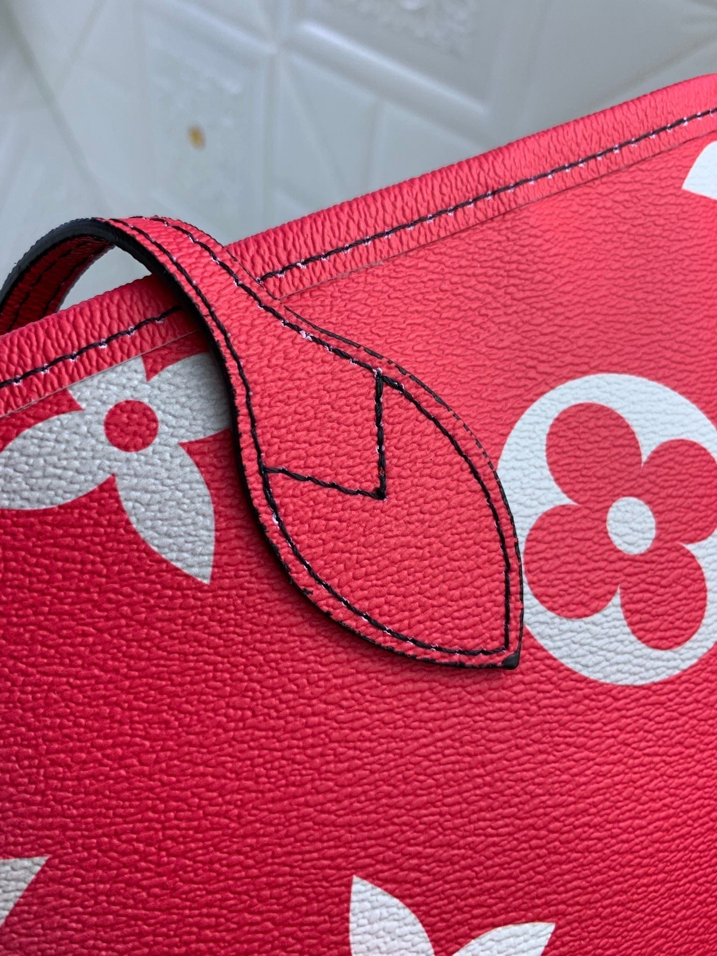 EN - New 1:1 rep Bag LUV 649