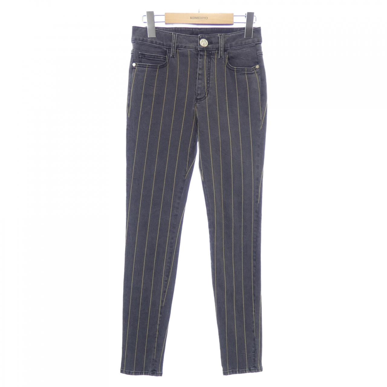 Chanel P63150V48896 Jeans