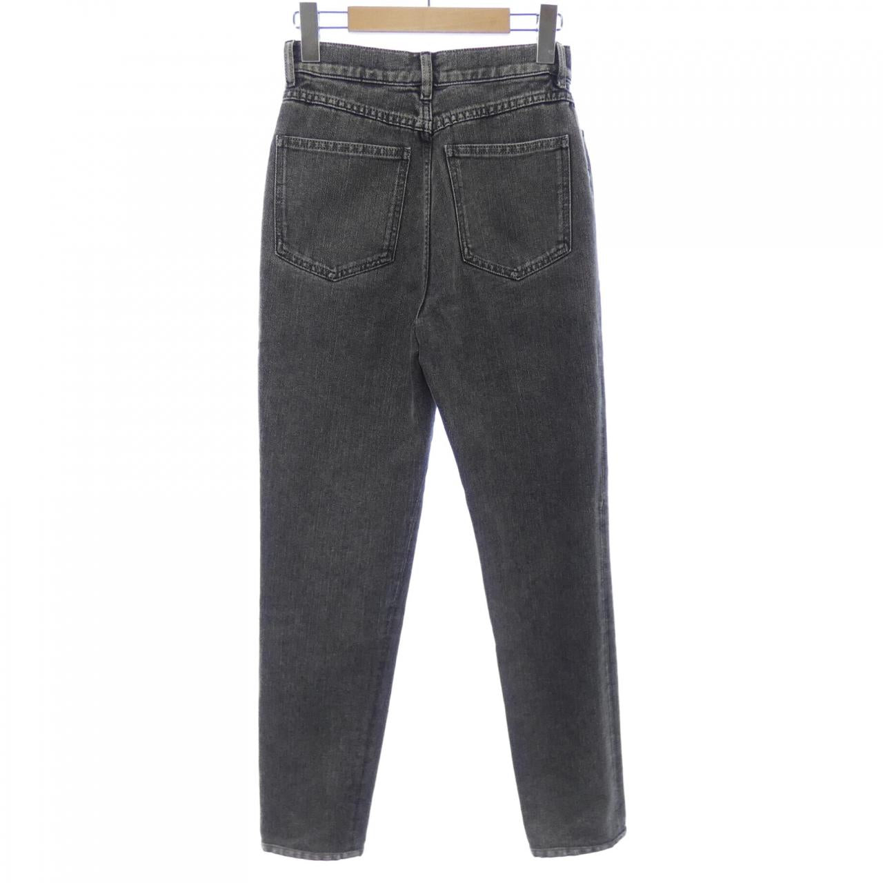 Chanel P74150V65658 Jeans