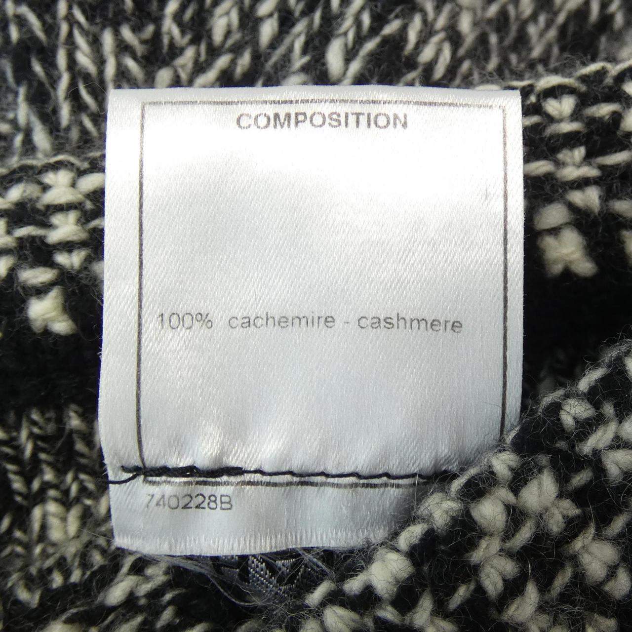 Chanel P26601V00005 Cashmere Cardigan