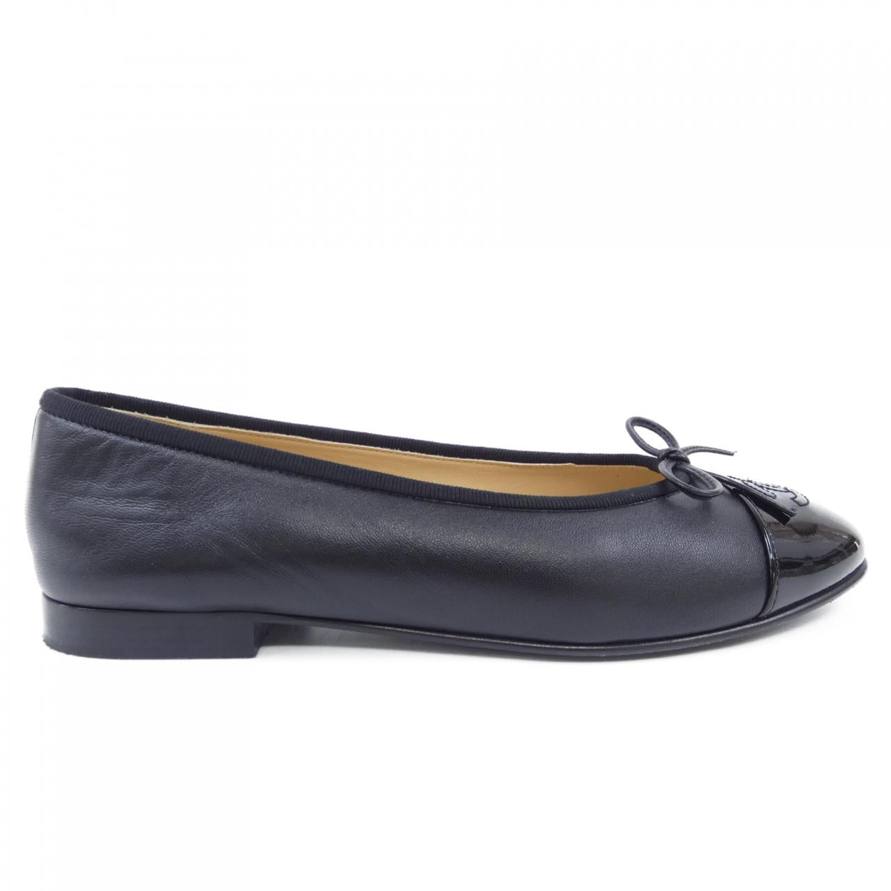 Chanel G02819Y01552 Lambskin Patent Calfskin Flat Shoes