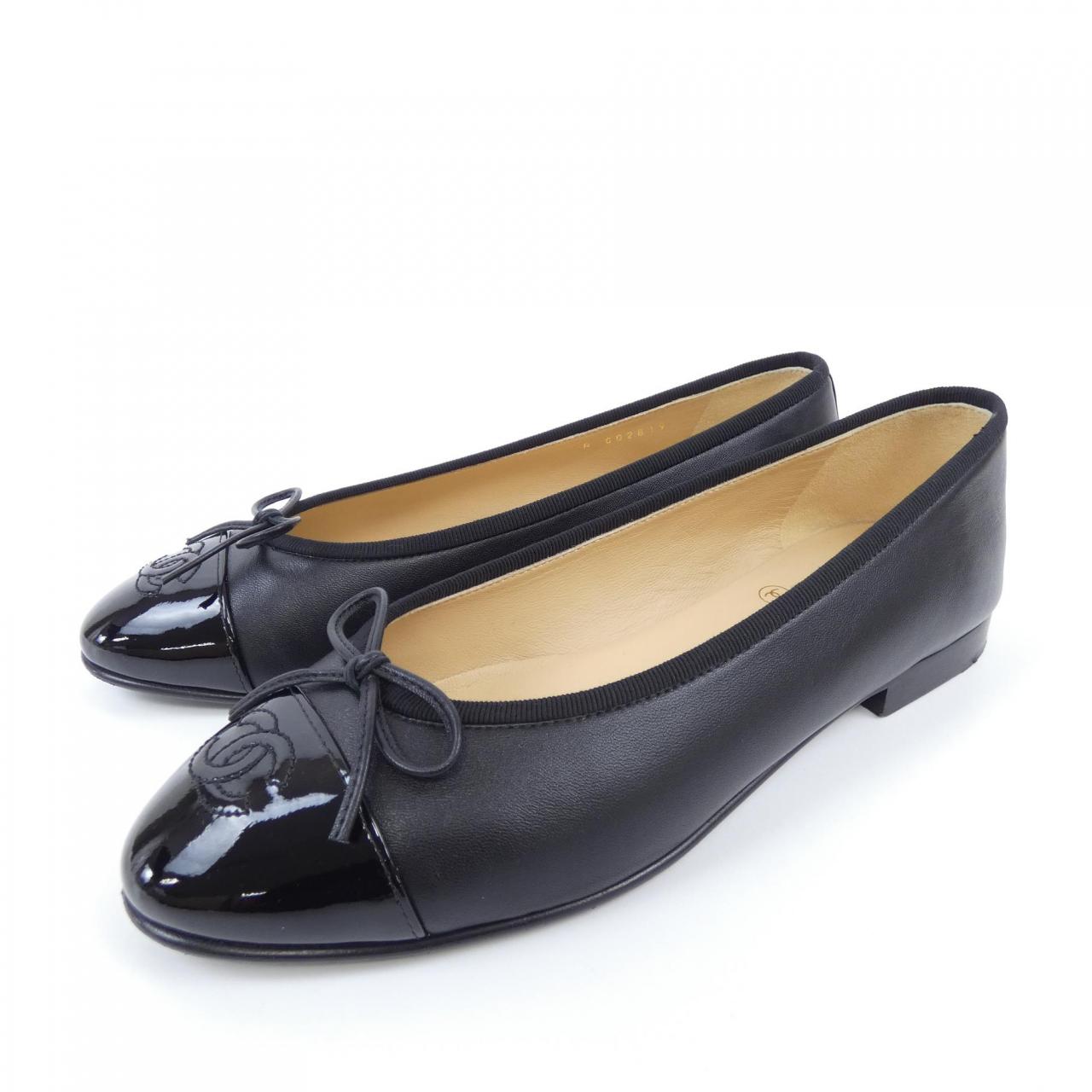 Chanel G02819Y01552 Lambskin Patent Calfskin Flat Shoes