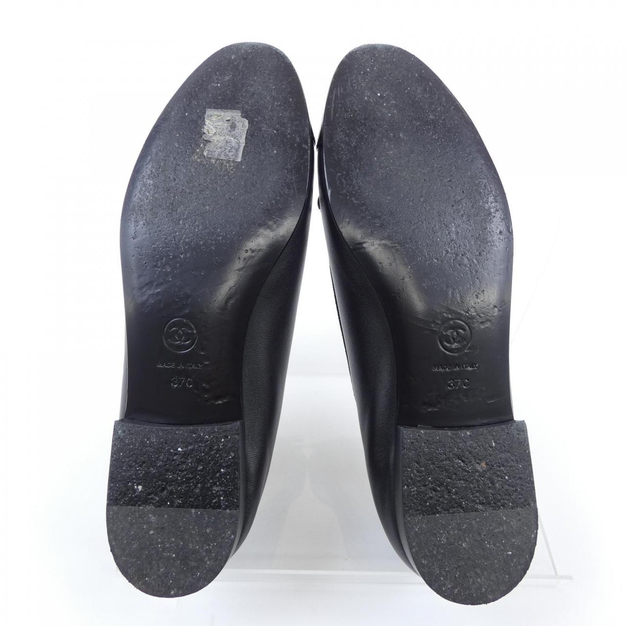 Chanel G02819Y01552 Lambskin Patent Calfskin Flat Shoes