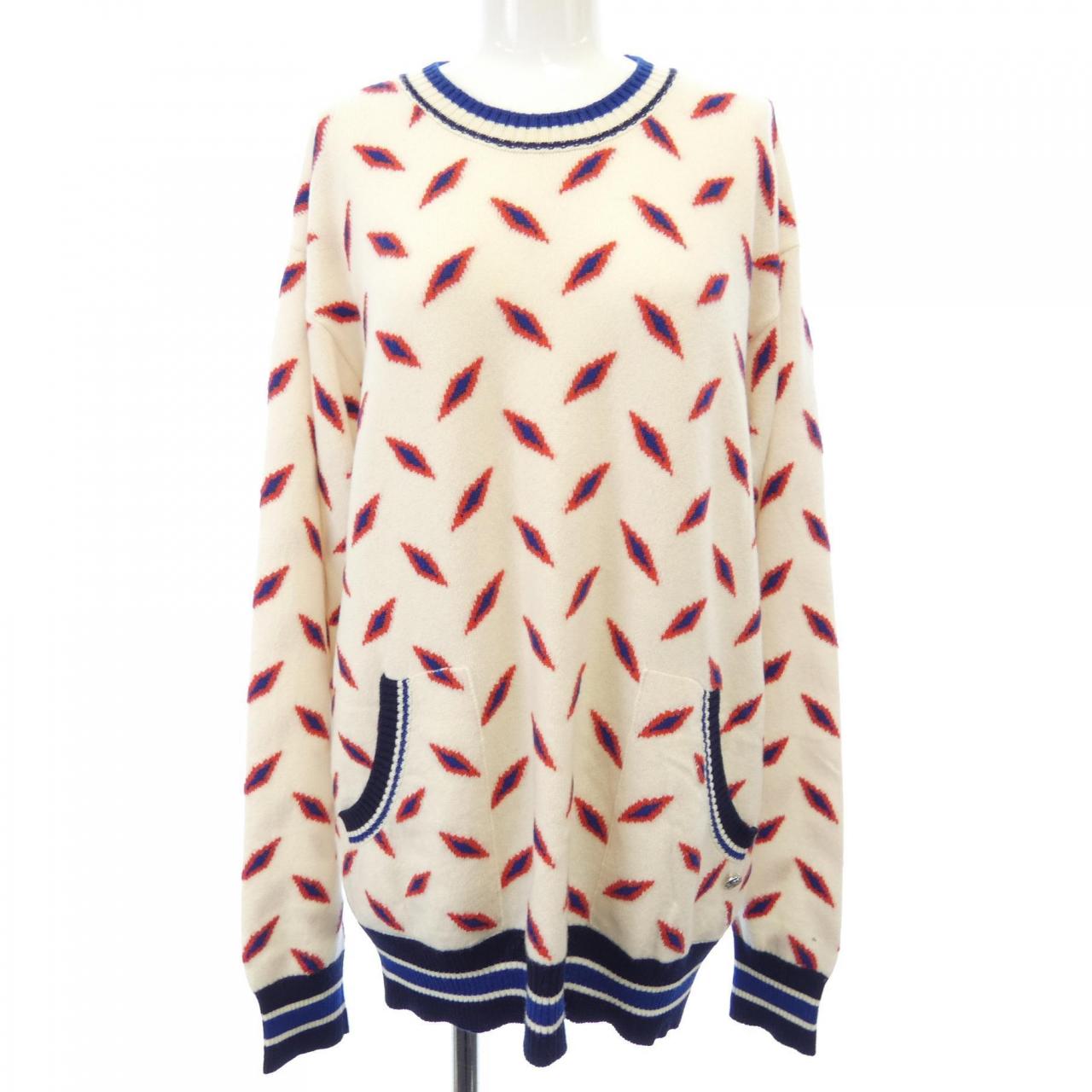 Chanel P54117K07047 Cashmere Knit
