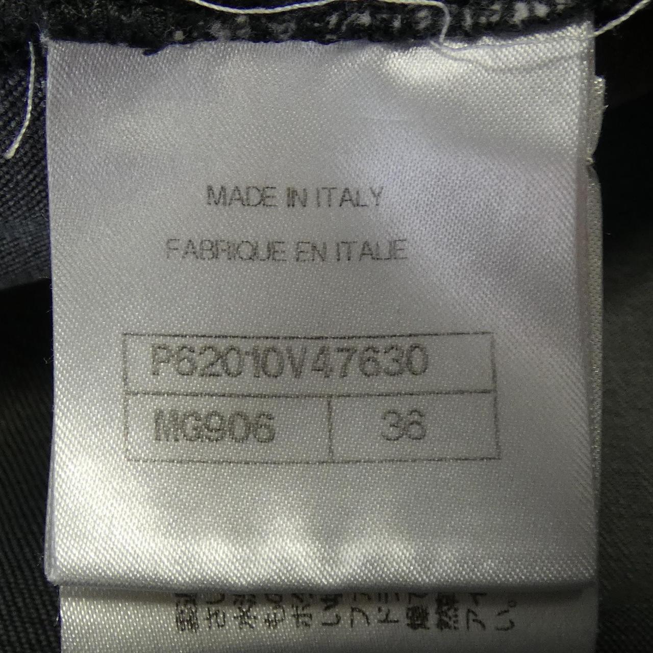 Chanel P62010V47630 19B Jeans