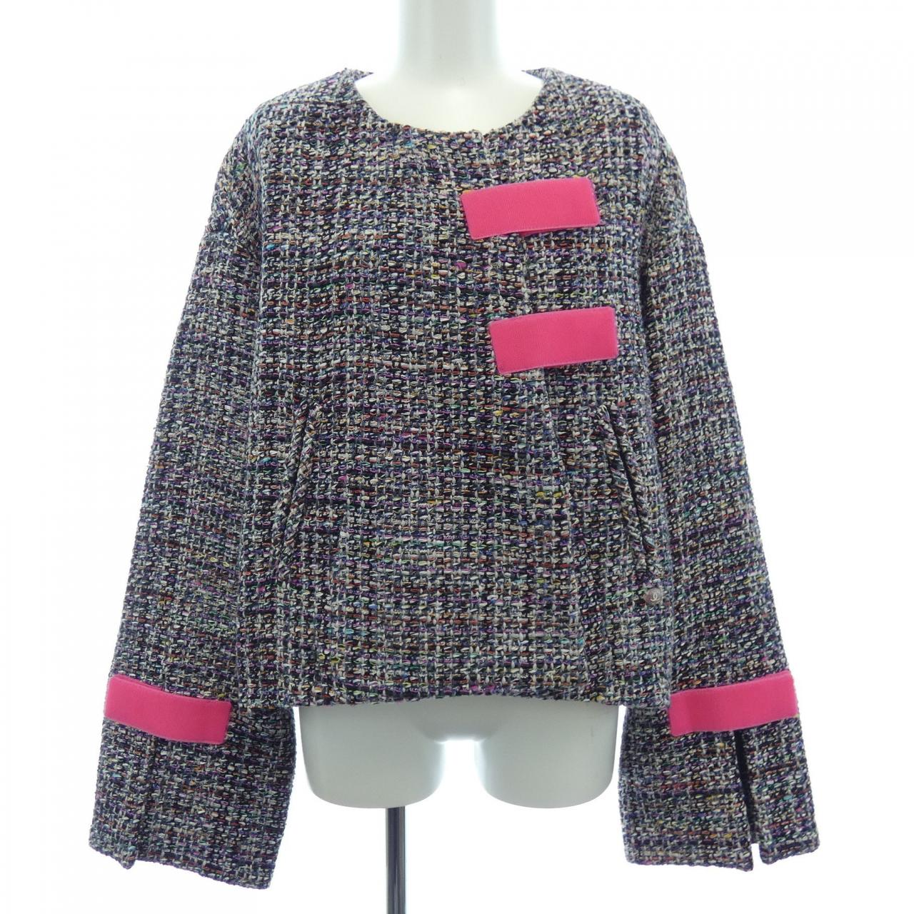 Chanel P56331V42437 Collarless Jacket Jacket