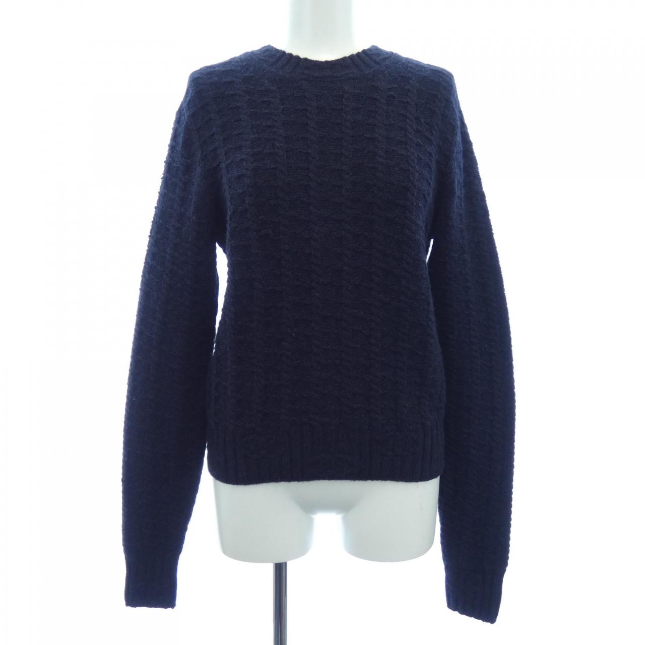 Chanel P75621K10839 23B Cashmere Knit