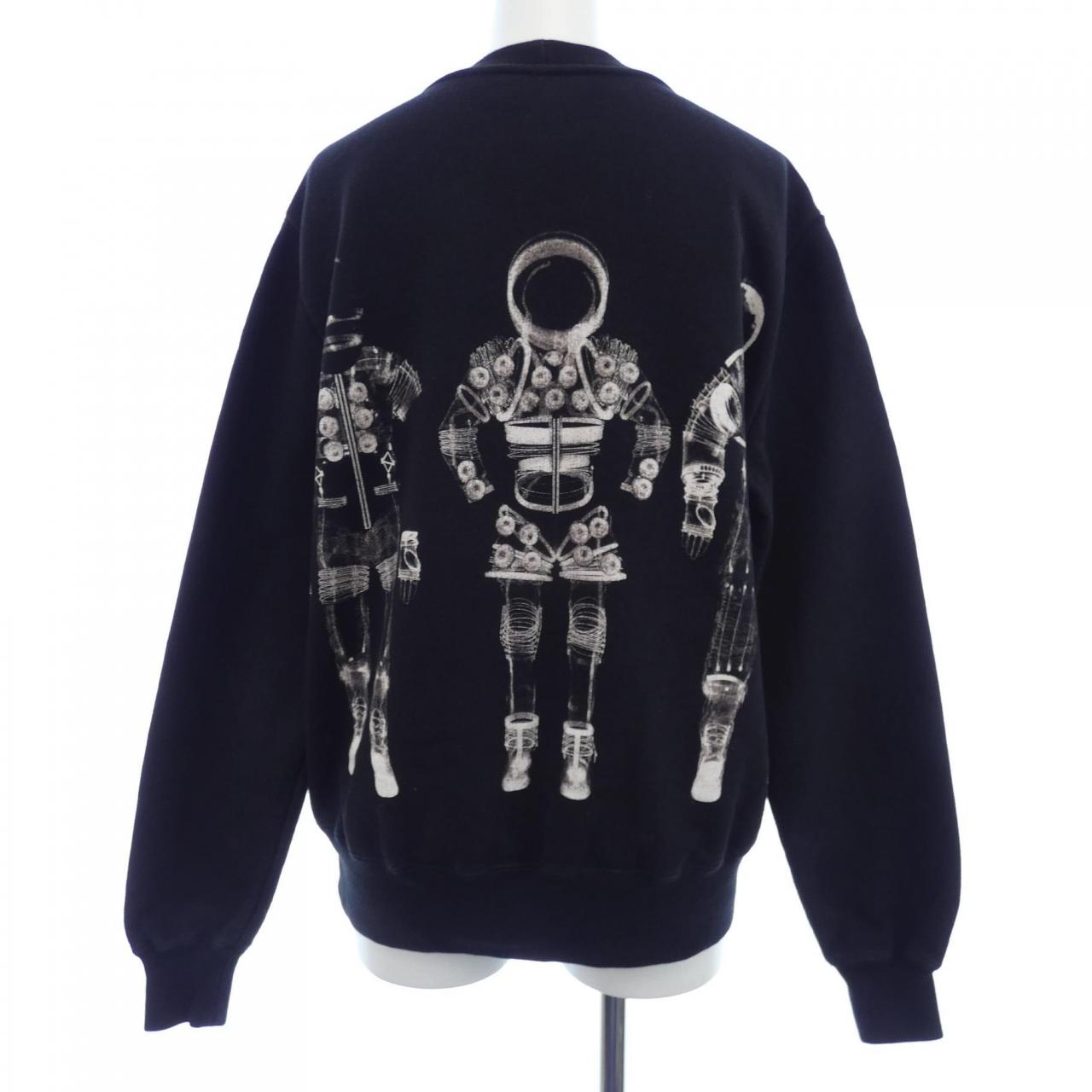 Chanel P57465K07601 Sweatshirt
