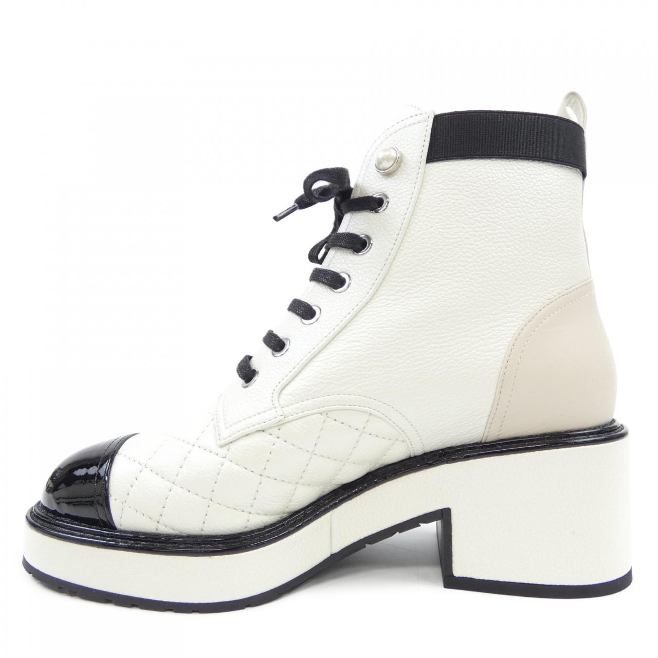 Chanel G38514Y55583 Pearl Calfskin Calfskin Patent Calfskin Boots