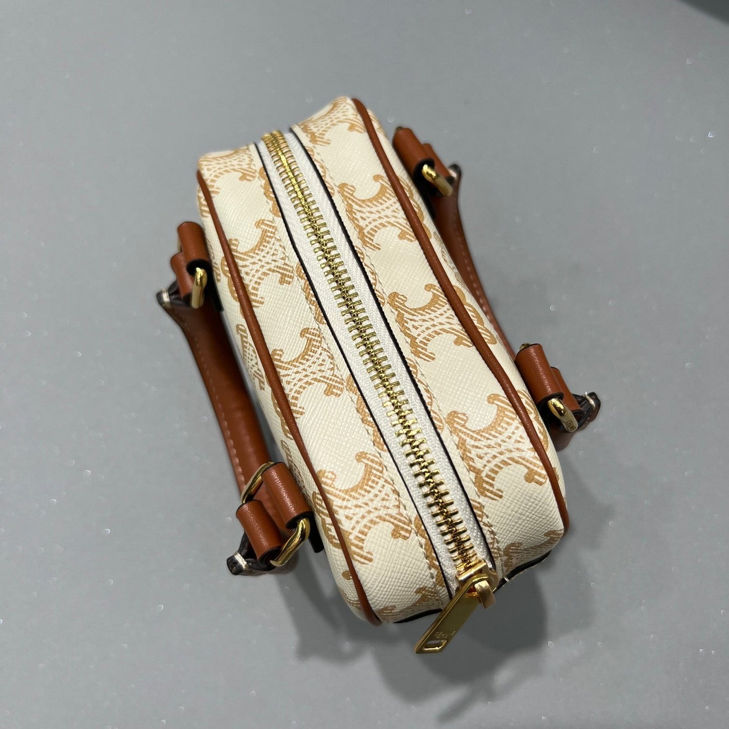Top Quality MeTop Qualityum Top Quality Heart In Triomphe Canvas White For Women 6in/14.5cm 198222BZJ.01BC
