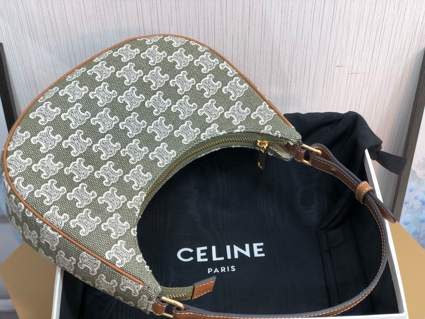 Top Quality Ava Bag In Triomphe Canvas Green For Women 9in/23cm