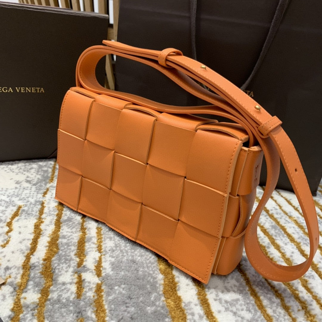 Top Quality Cassette Bag For Women 9.1in/23cm In Tangerine 578004VMAY17003