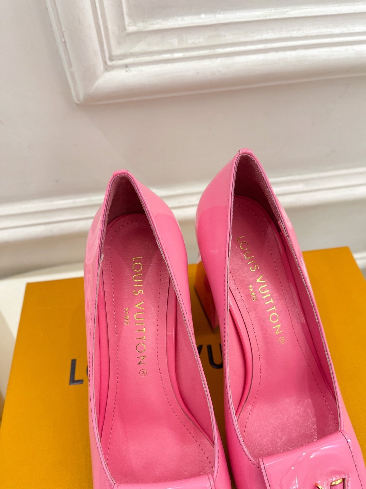 New 1:1 rep LUV High Heel Shoes 009