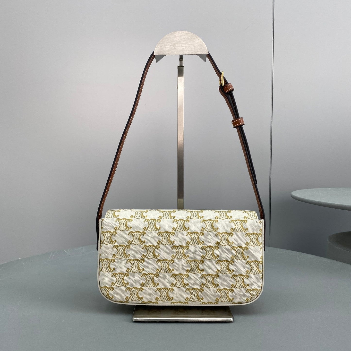 Top Quality Triomphe Shoulder Bag In Triomphe Canvas White For Women 8in/20cm 194142CUZ.01BC