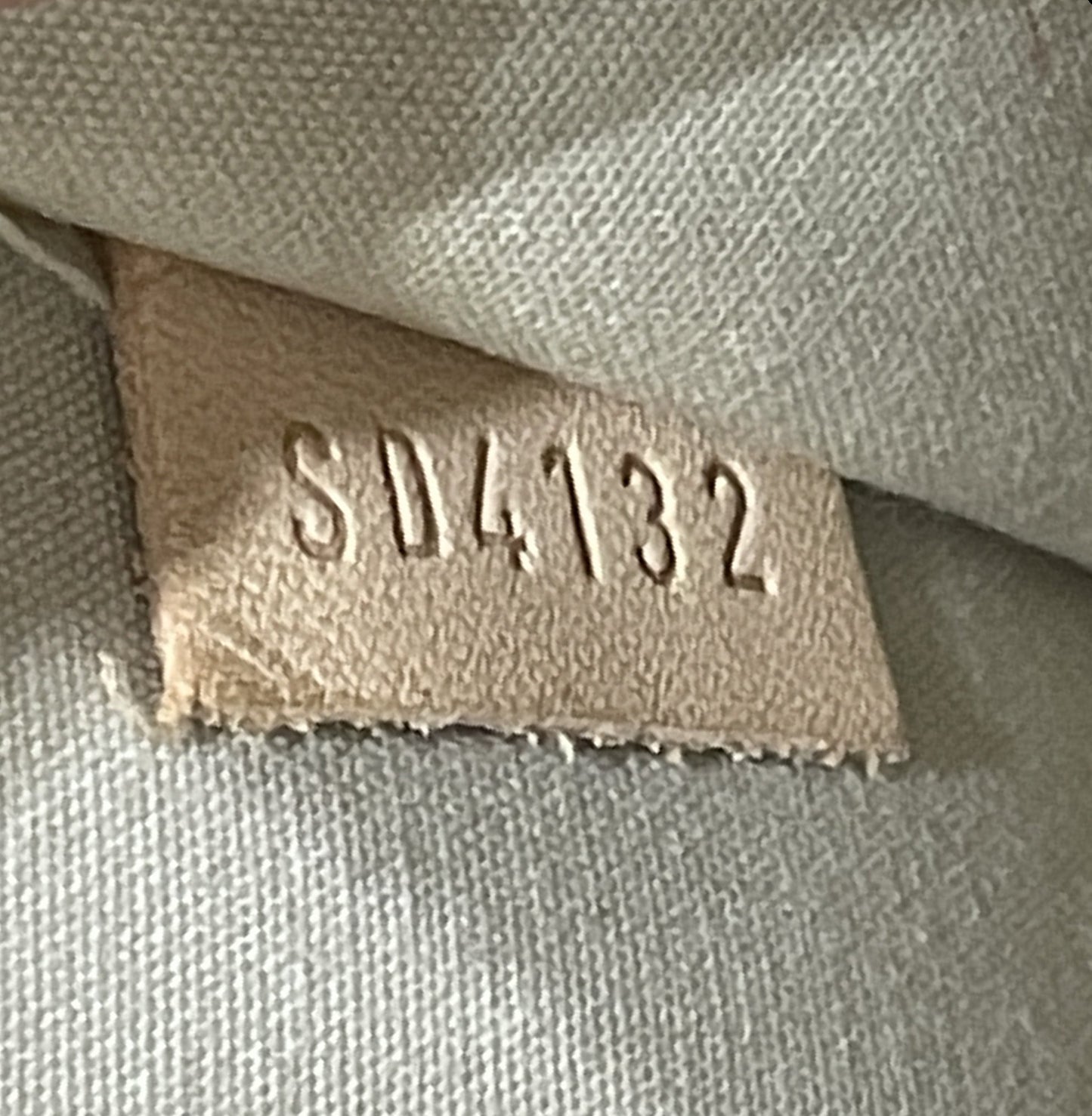 Louis Vuitton Alma Handbag Monogram Vernis PM